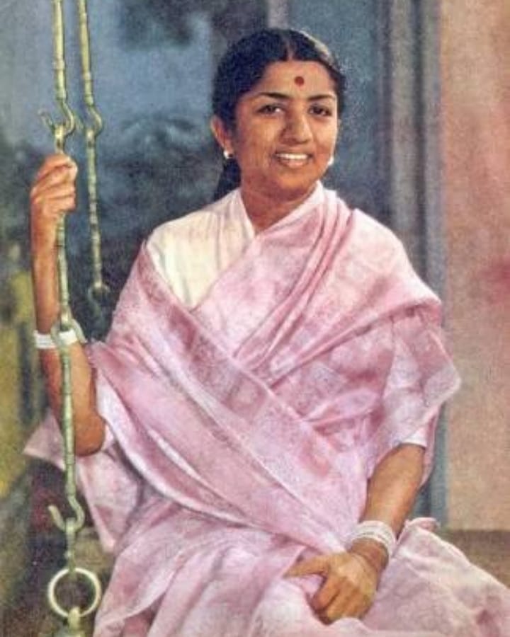 Asha Bhosle & Lata Mangeshkar’s Approved Ways To Slay Any Occasion With A Bindi - 2