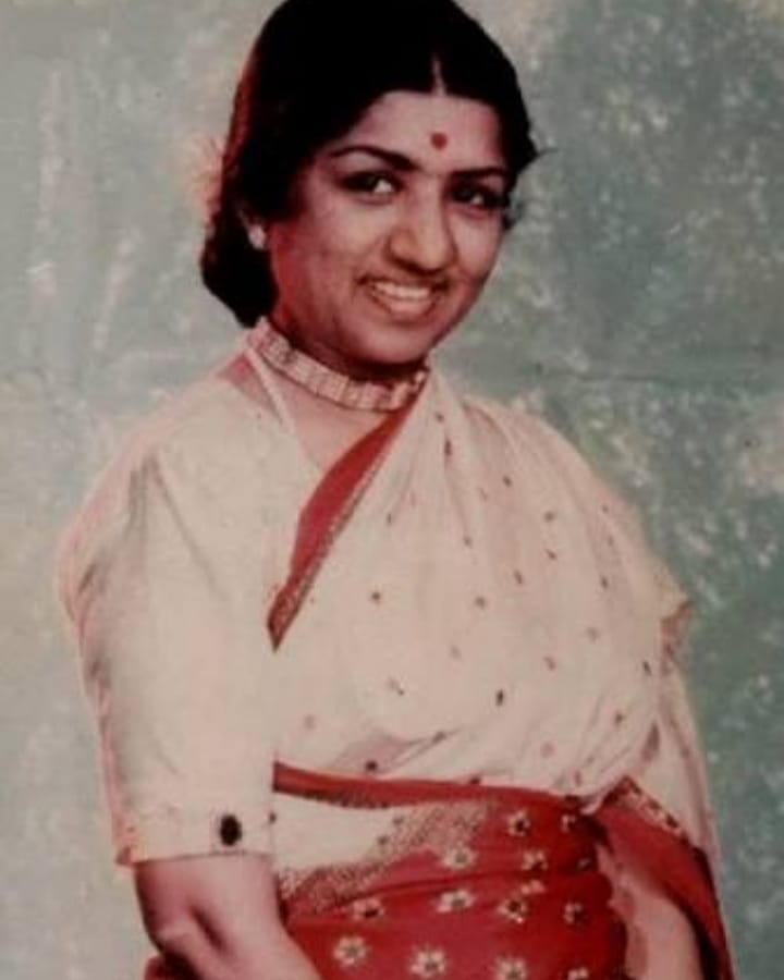 Asha Bhosle & Lata Mangeshkar’s Approved Ways To Slay Any Occasion With A Bindi - 3
