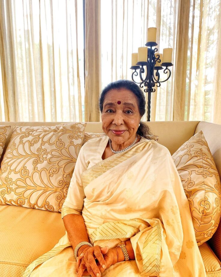 Asha Bhosle & Lata Mangeshkar’s Approved Ways To Slay Any Occasion With A Bindi - 6