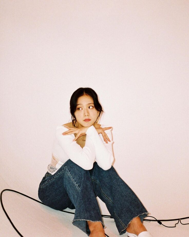 Blackpink Jisoo Cannot Get Enough Of White, Her Recent Pictures In White Proves It Right - 4