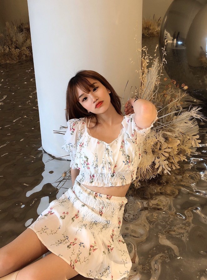Bookmark Blackpink Rose’s Printed Dresses For A Showstopping Ingress - 0