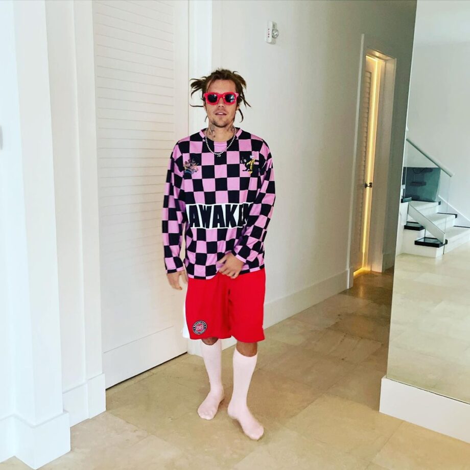 Bored Wearing Those Old Styles: Take Cues From Justin Bieber For New Fashion Games - 0