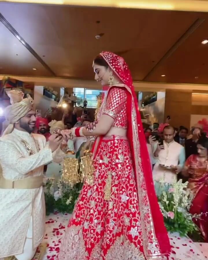 Check out Rahul Vaidya and Disha Parmar’s unseen wedding pictures - 6