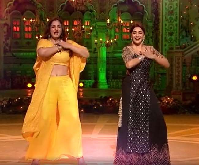 Dance Faceoff: Madhuri Dixit Vs Raveena Tandon, Who Set The Fire On Stage? - 1