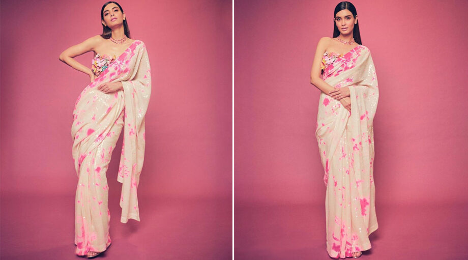 Diana Penty Vs Kiara Advani: Which Diva Aced The Pink Tie-Dye Saree Look? FAN BATTLE - 0