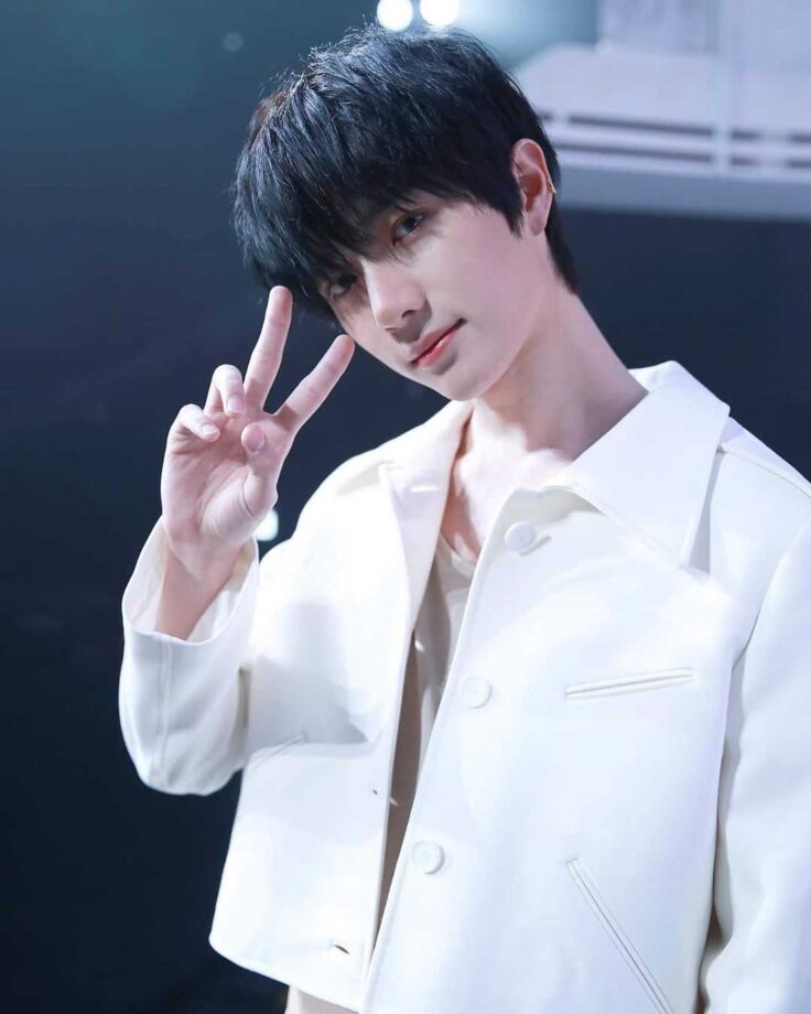 Don’t Know How To Pair That Boring Looking Whites: Pair It Just Like Txt Boys In The Most Glamorous Way - 0