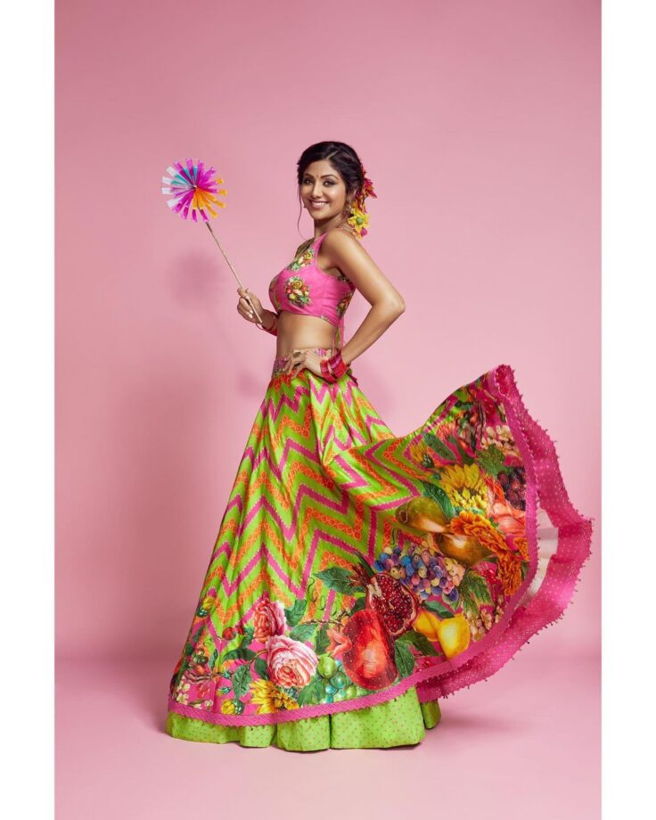 Fire Alert: Shilpa Shetty Kundra Looks Elegant As Ever In Her Recent Instagram Pictures - 2