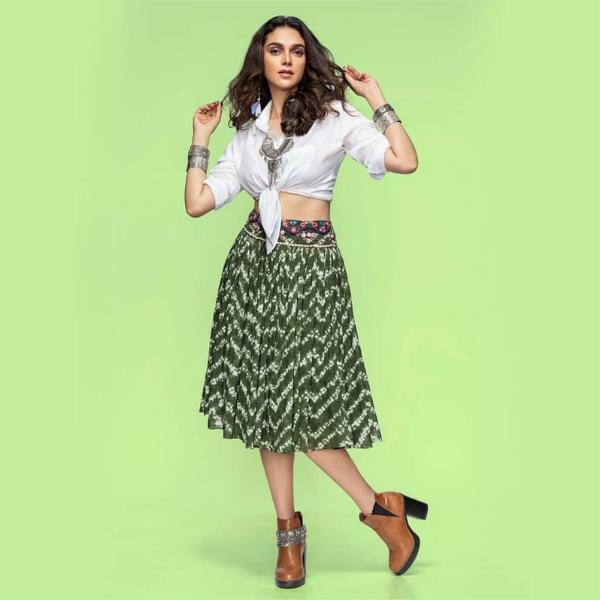 From Rashmika Mandanna To Shruti Hassan: 10 South Beauty Queens Who Slayed The Chunky Jewellery - 7
