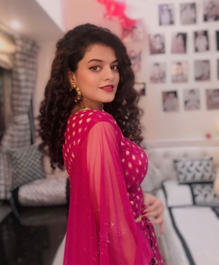 Go Pink Or Go Home: Sunidhi Chauhan Vs Palak Muchhal, Who Looks Prettiest In Any Shade Of Pink? - 4