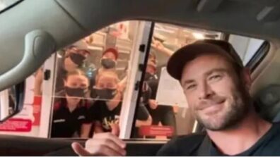 God of Thunder: Chris Hemsworth sets internet on fire in his selfie with KFC staff, pic goes viral