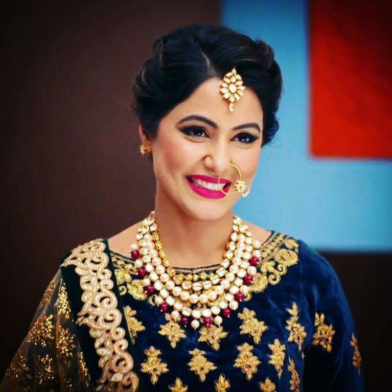 Hina Khan Vs Nia Sharma: Whose Hairstyle Is Your Pick For A Wedding? - 0