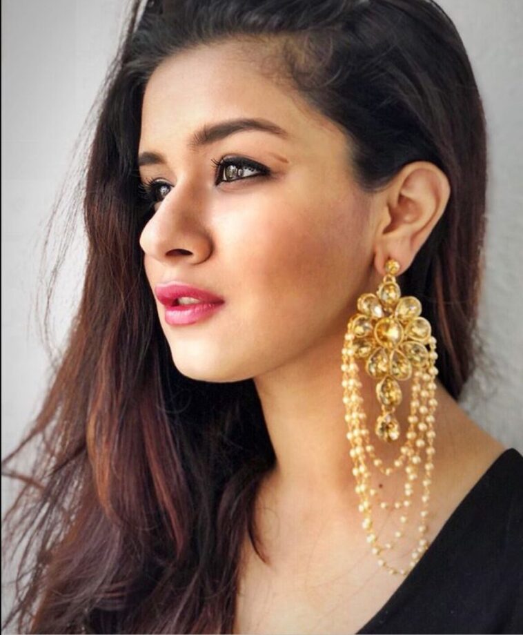 In Love With Junk Jewelry: Take Inspiration From Avneet Kaur - 0