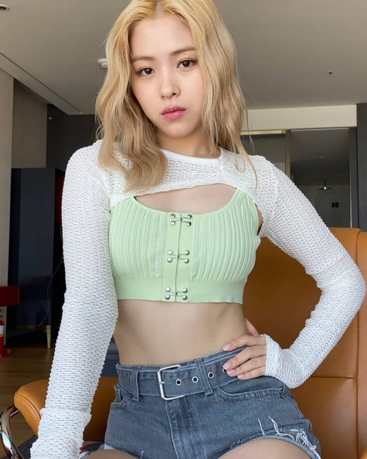 ITZY’s Ryujin’s Approved Looks To Look Hot Head To Toe - 8