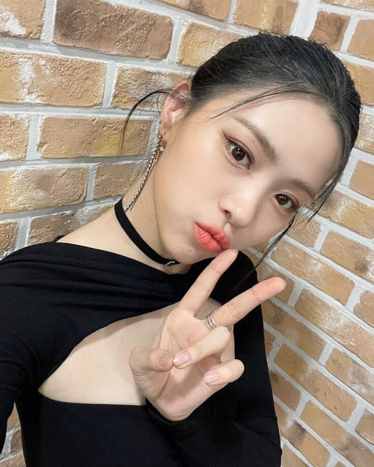 ITZY’s Ryujin’s Approved Looks To Look Hot Head To Toe - 7