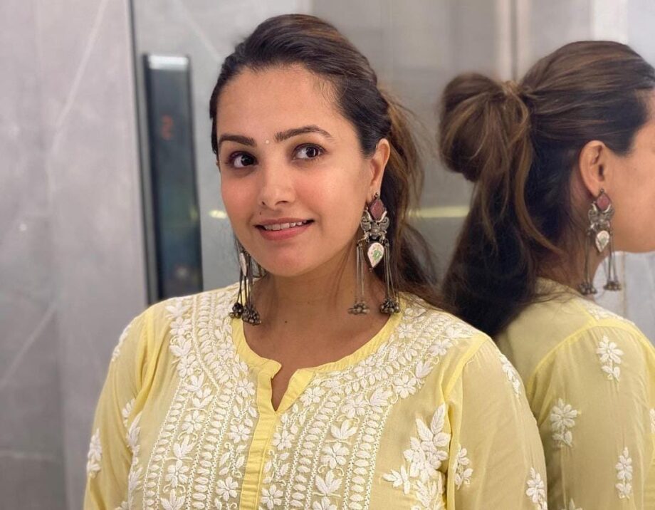 Jhumke Wala Swag: Take Cues From Divyanka Tripathi, Anita Hassanandani & Rubina Dilaik - 1