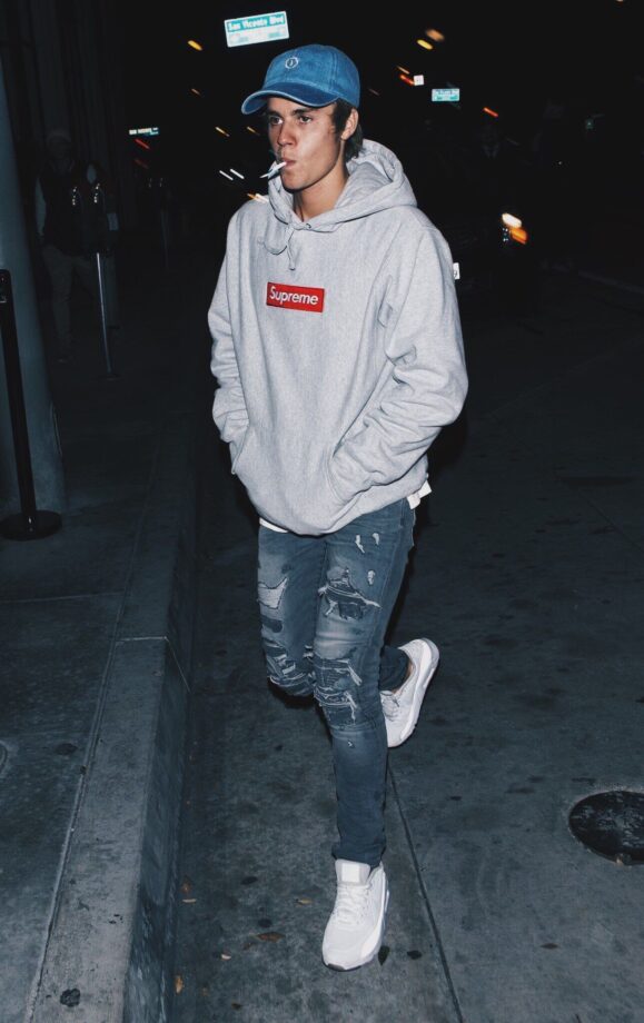 Fashion 101 : Slay The Cool & Casual Outfits Like Justin Bieber To Ace Your Look - 3