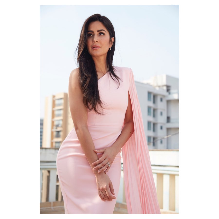 Katrina Kaif Vs Lupita Nyong’o: Which Beauty Slew In A Baby Pink One-Shoulder Dress? - 0