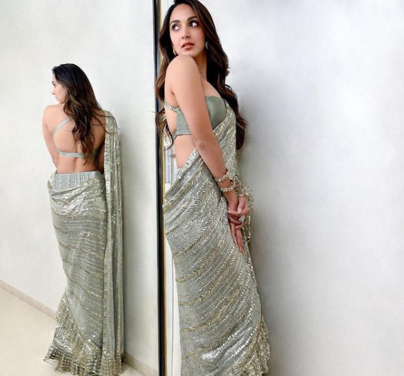 Kiara Advani Vs Bhumi Pednekar: Which Hot Damsel Nailed In Manish Malhotra’s Saree? - 0