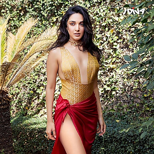 Kiara Advani’s Attractive Beachwear Are Raising Mercury Levels, See Viral Pics - 2