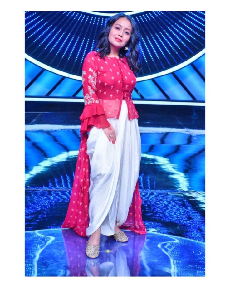 Neha Kakkar Teaches Netizens To Style Dhoti Pants In Full Glam - 2