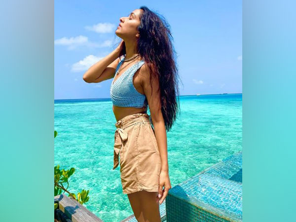 Photos Inside: See Some Mesmerising Pictures And Videos Of Shraddha Kapoor, Amid The Blue Ocean - 0