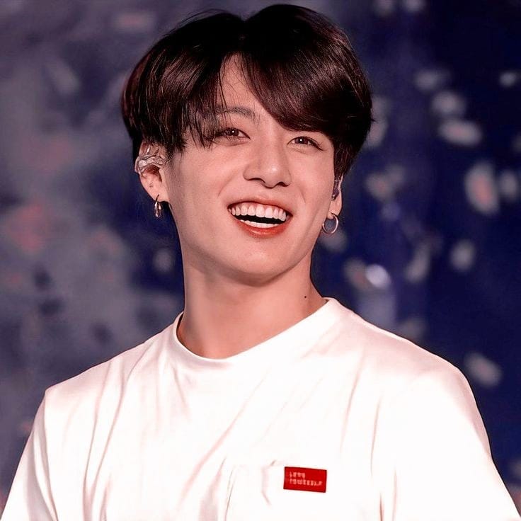 See Cute Heart Filled Smiling Face Of BTS Jungkook - 3