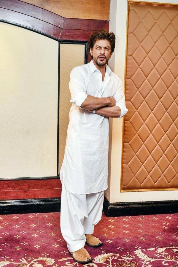 Shah Rukh Khan & Ranbir Kapoor Find Comfort In Cotton Kurtas - 0