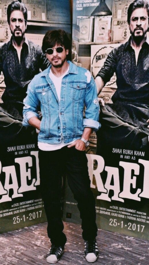 Shah Rukh Khan Vs Salman Khan: Which Handsome Hunk Has The Best Denim Jackets? - 2