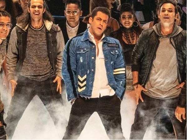 Shah Rukh Khan Vs Salman Khan: Which Handsome Hunk Has The Best Denim Jackets? - 3