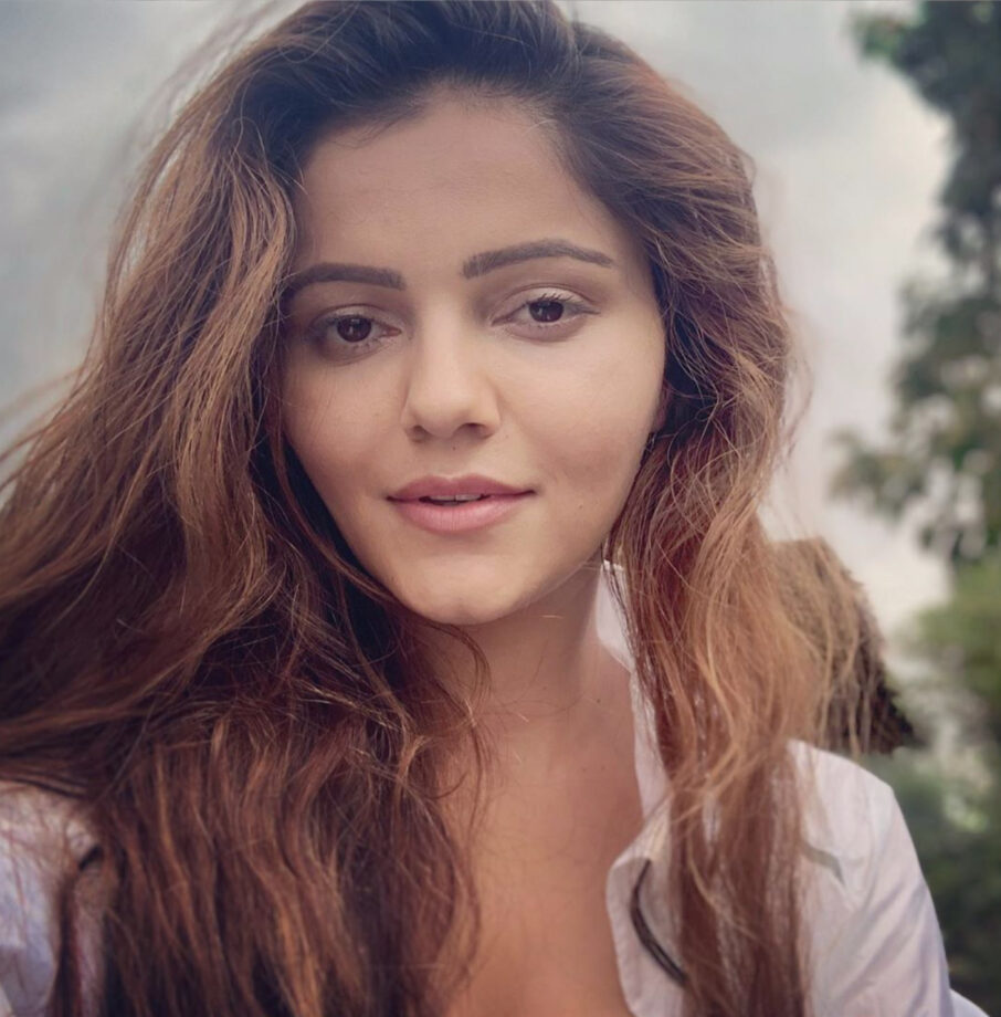 The Selfie Queen: 5 Times Rubina Dilaik Showed Us How To Slay The Perfect Selfie, Take Cues - 7