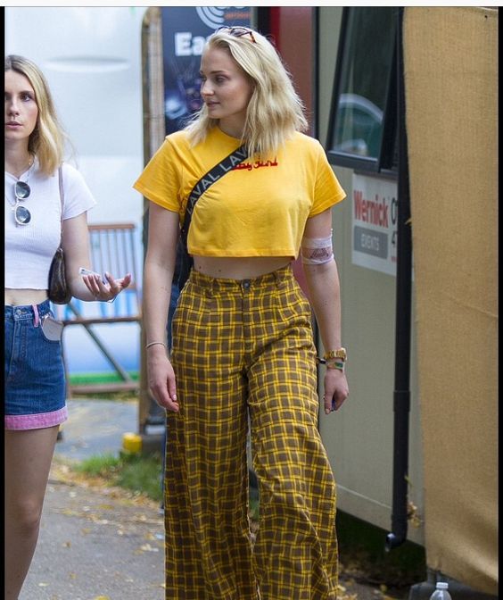 Sophie Turner And Taylor Swift’s Perfect Guide To Ace The Yellow Outfits: See Here - 0