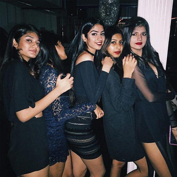 Sridevi’s Daughters Janhvi Kapoor And Khushi Kapoor Are Quite The Party Girls In Town, See Pics - 5