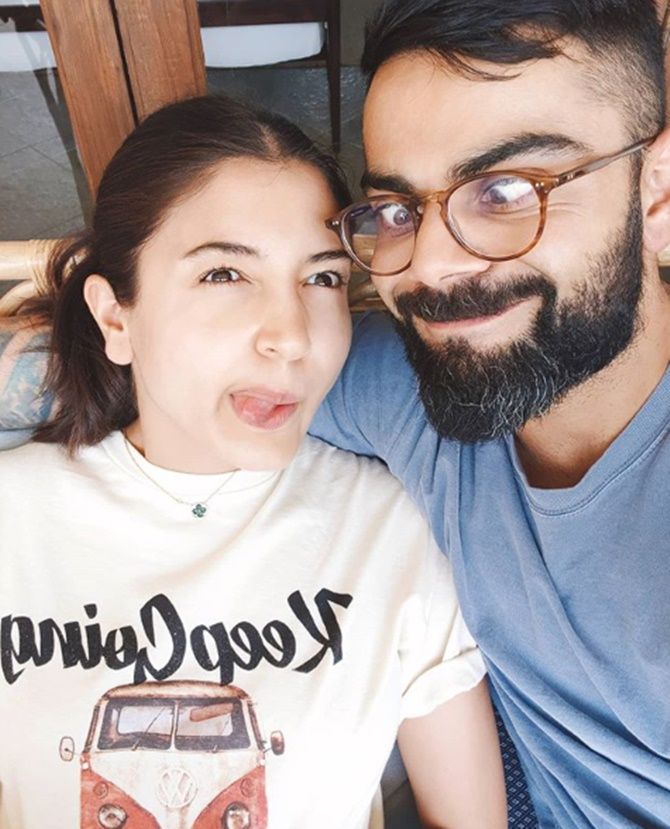 Take A Look At The Pictures Of Anushka Sharma & Virat Kohli’s Weird Expression Moments That Will Tickle Your Bones - 1