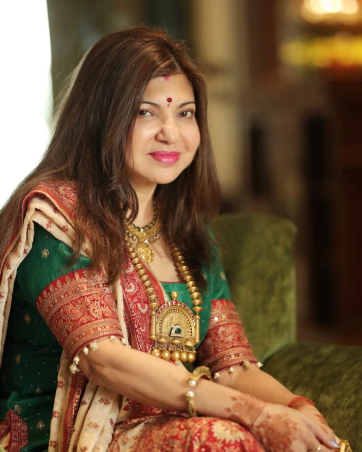 Take Hints From Alka Yagnik For Your Simple Blouse Designs - 3