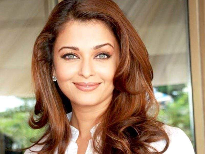 Timeline Of Aishwarya Rai’s Stunning Hair Colors Till Date For Inspiration - 0