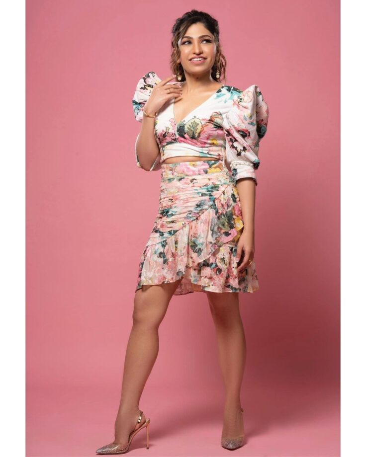 Tulsi Kumar Burning The Internet Vogue Game In A Floral Two-Piece - 0