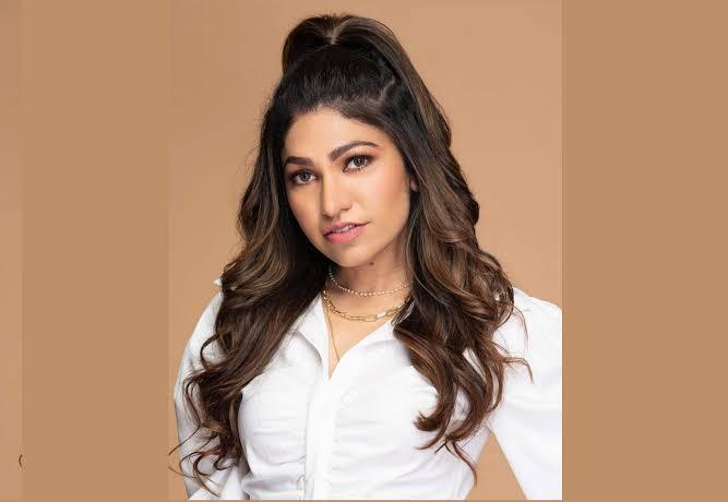 Tulsi Kumar’s Showiness Mode On, Pictures Will Heat Your Screen - 1