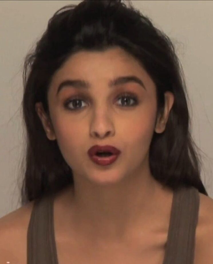 Weird Expressions Of Cutie Alia Bhatt Will Make You Tickle Your Funny Bones, See Pics Here - 1