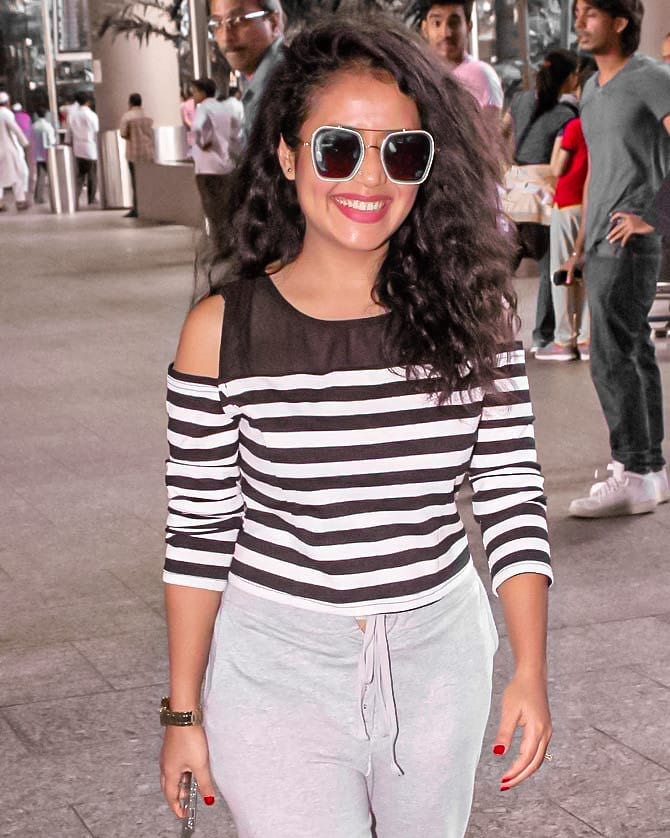 Work From Home Inspired Outfits Coming Straight From The Diva: Neha Kakkar - 3