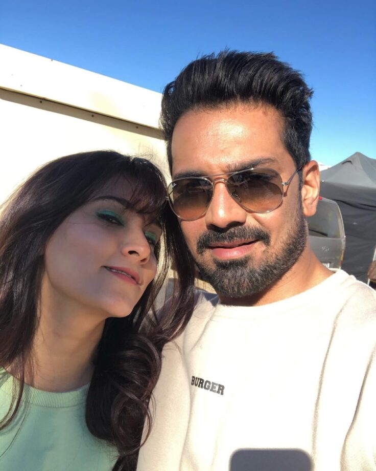 Bigg Boss Contestants Rubina Dilaik-Abhinav Shukla Giving Adorable Couple Goals, Read Out Their Love Journey - 5