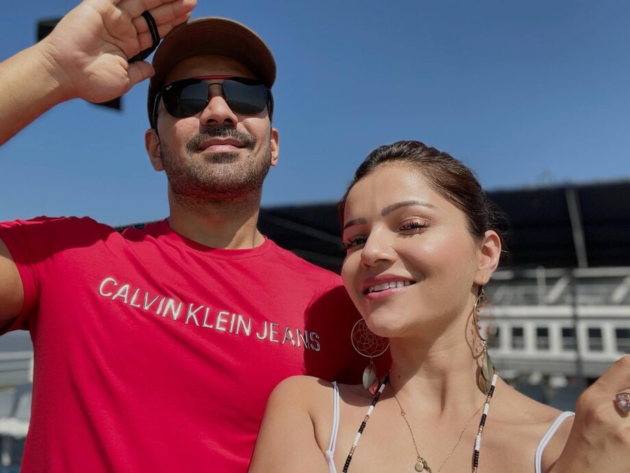 Bigg Boss Contestants Rubina Dilaik-Abhinav Shukla Giving Adorable Couple Goals, Read Out Their Love Journey - 4