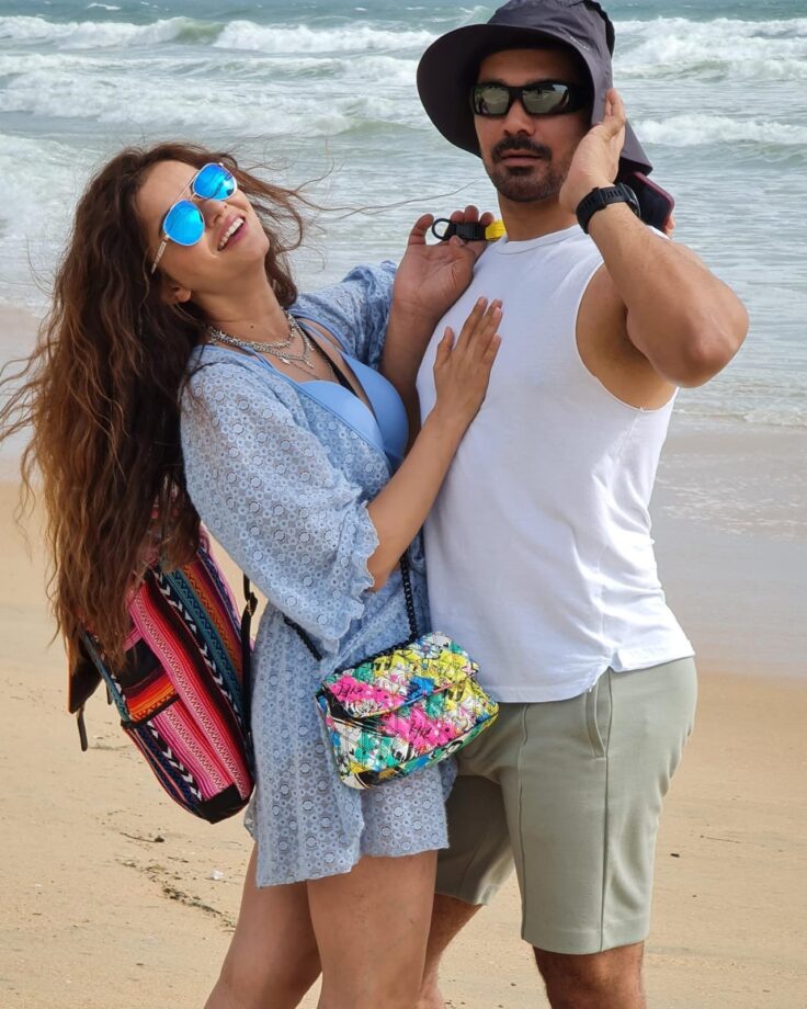 Bigg Boss Contestants Rubina Dilaik-Abhinav Shukla Giving Adorable Couple Goals, Read Out Their Love Journey - 2