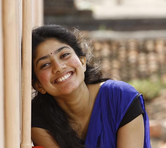 5 Times Sai Pallavi Proves That She Doesn’t Need Makeup To Look Gorgeous, See Her Pics - 1