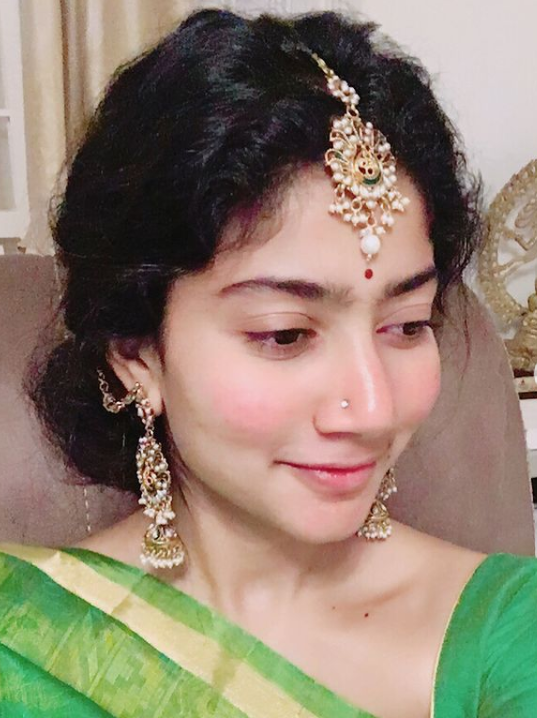 5 Times Sai Pallavi Proves That She Doesn't Need Makeup To Look ...