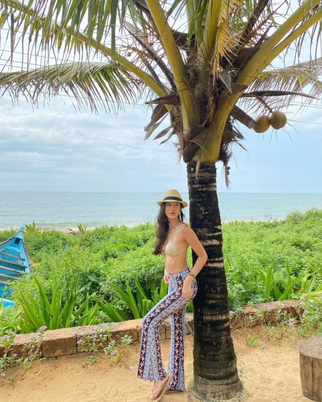 5 Times Shanaya Kapoor Proved That She Is The Ultimate ‘Beach Babe’! - 3