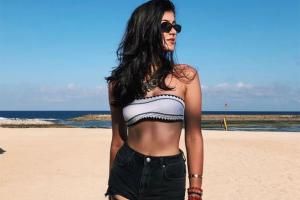 5 Times Shanaya Kapoor Proved That She Is The Ultimate ‘Beach Babe’! - 4