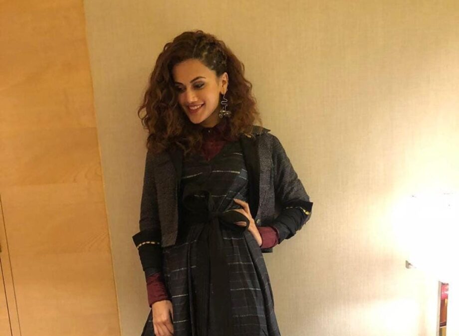 8 Times Taapsee Pannu’s Curly Hairstyle Has Caught Our Attention, Take Cues - 6