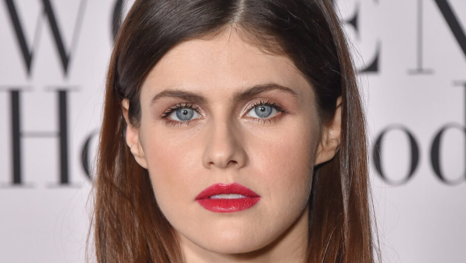 Kristen Stewart Vs Alexandra Daddario: Whose Eyes Has Your Attention? Vote The Best - 5