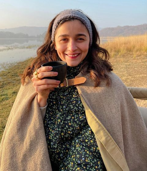 Alia Bhatt’s Smile Makes Her 10x More Beautiful, Netizens Left Awestruck - 2