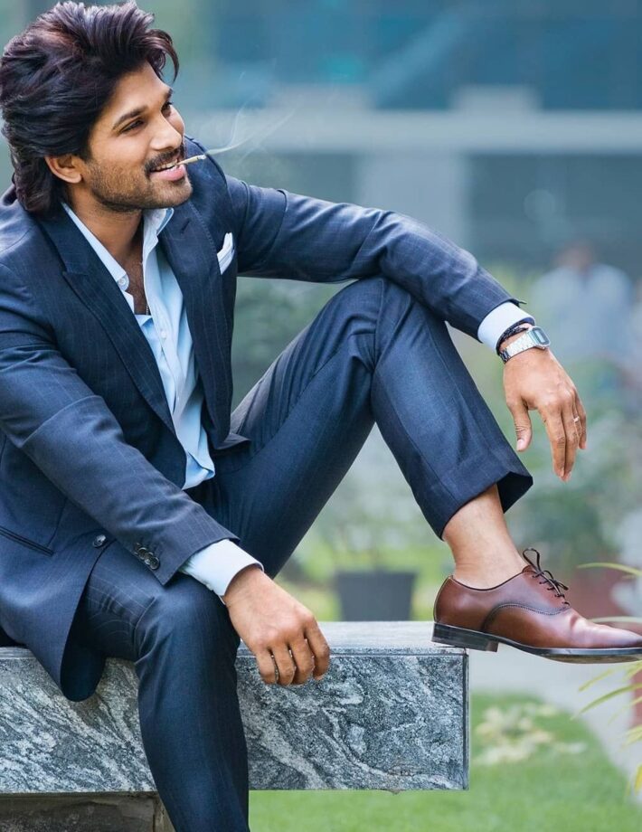 Allu Arjun vs Yash: Who is the stylish star? FAN BATTLE - 0